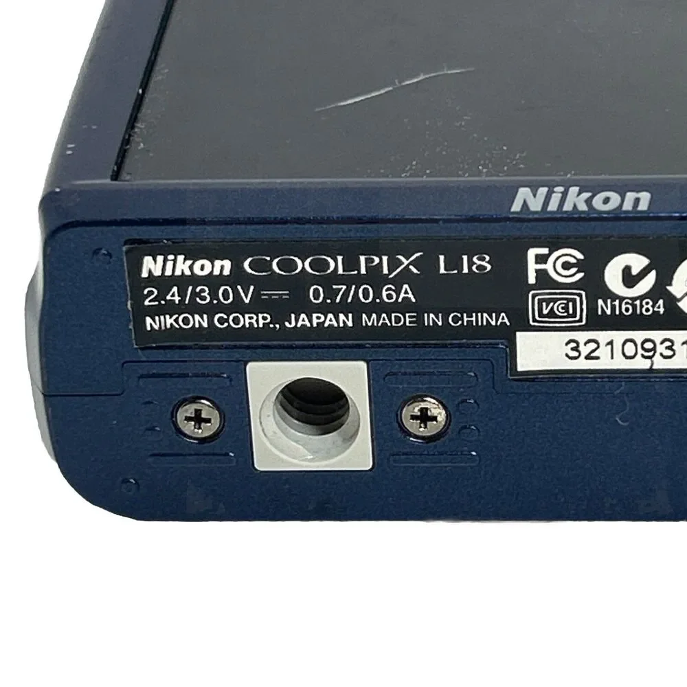 Nikon COOLPIX L18 8.0MP Digital Camera - Blue‎ Uses AA Batteries - Parts Only